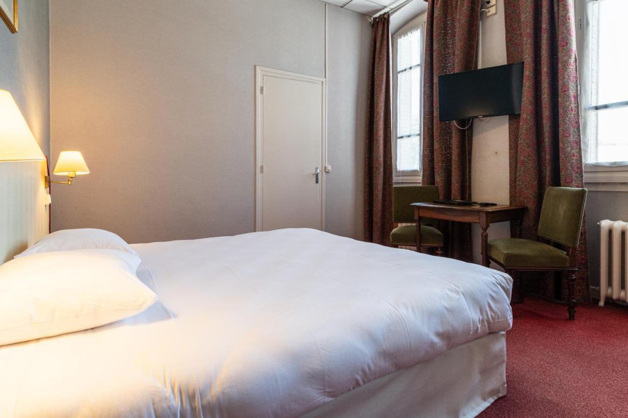Hotel Des Bains Aix-les-Bains Bagian luar foto