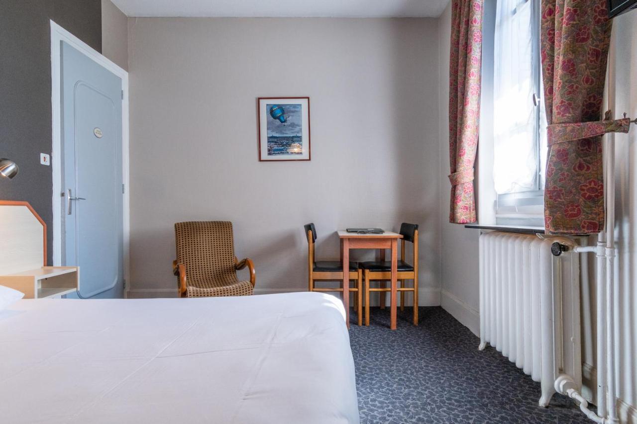 Hotel Des Bains Aix-les-Bains Bagian luar foto