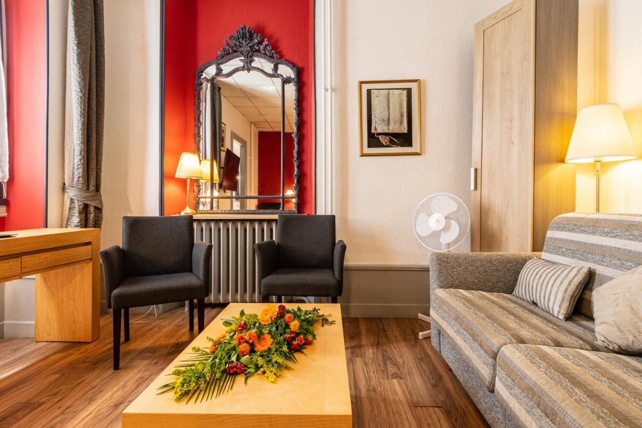 Hotel Des Bains Aix-les-Bains Bagian luar foto