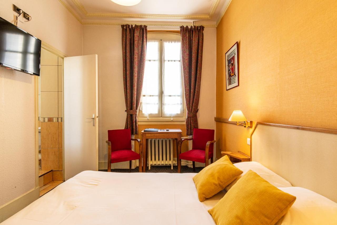 Hotel Des Bains Aix-les-Bains Bagian luar foto