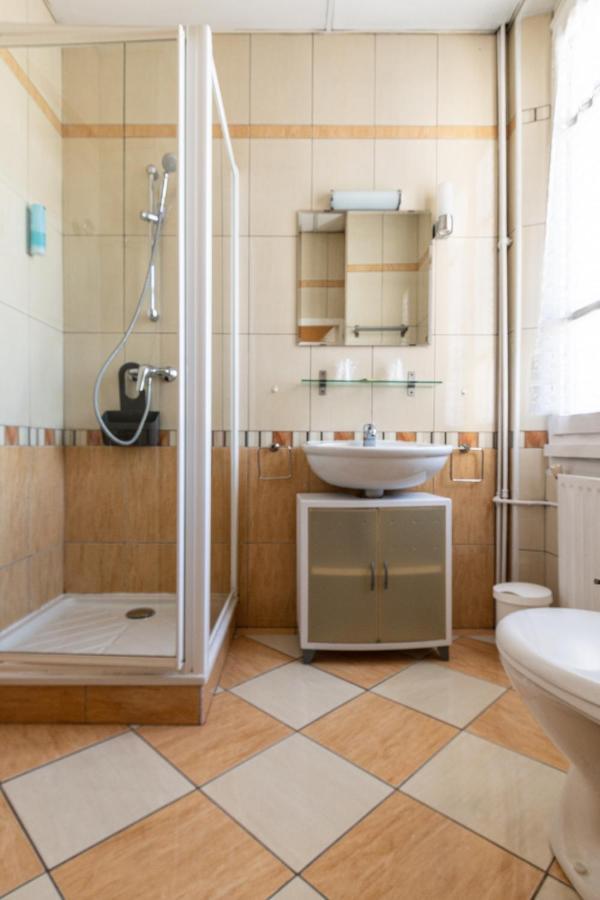 Hotel Des Bains Aix-les-Bains Bagian luar foto