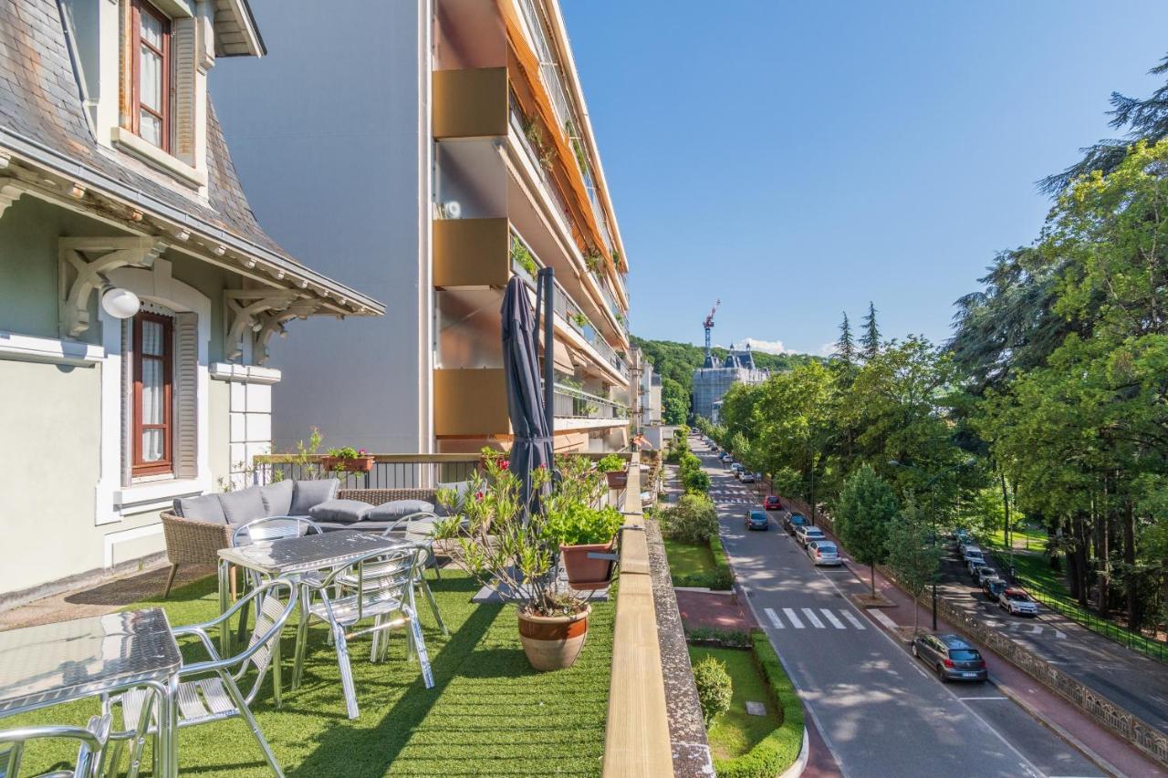 Hotel Des Bains Aix-les-Bains Bagian luar foto