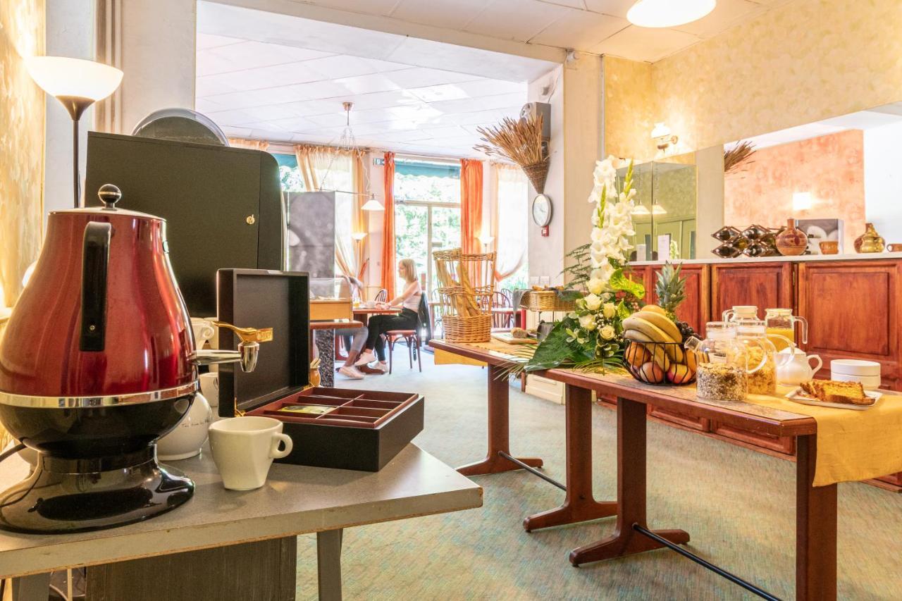 Hotel Des Bains Aix-les-Bains Bagian luar foto